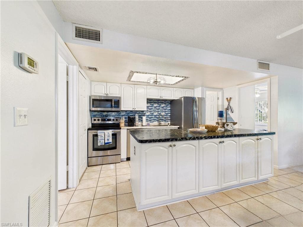 232 Palm DR 47-5-7