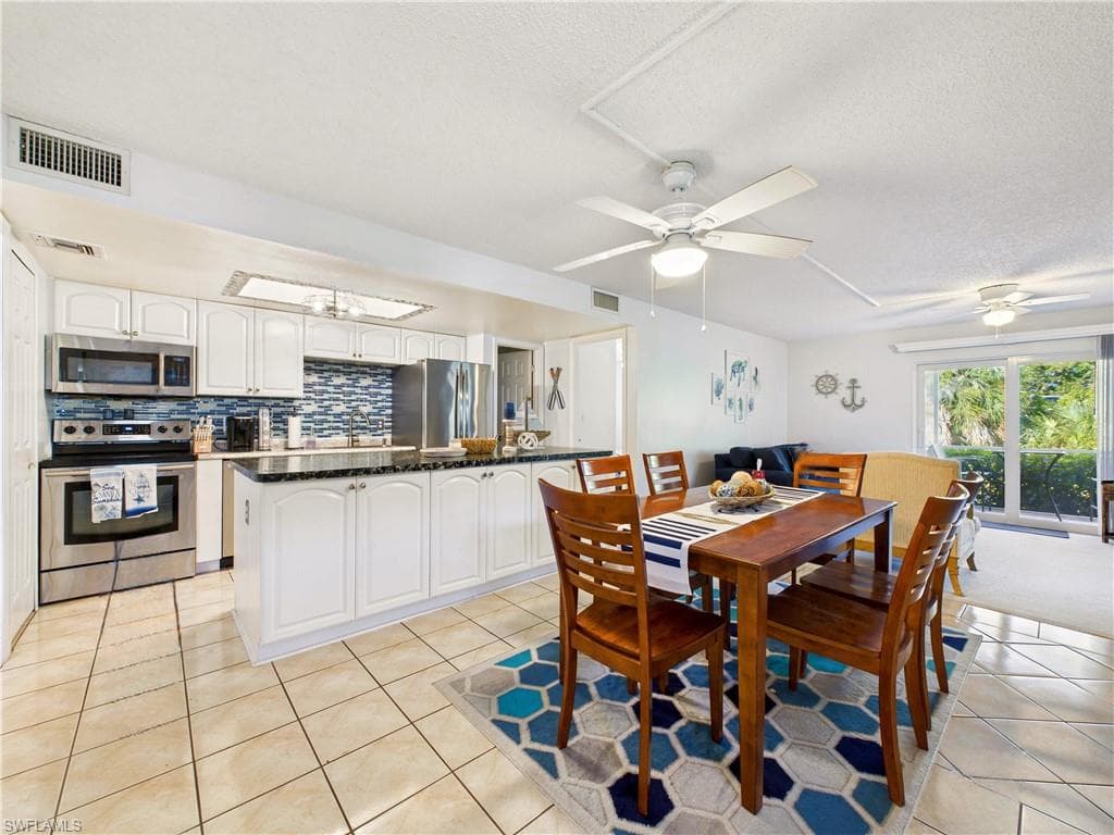 232 Palm DR 47-5-10