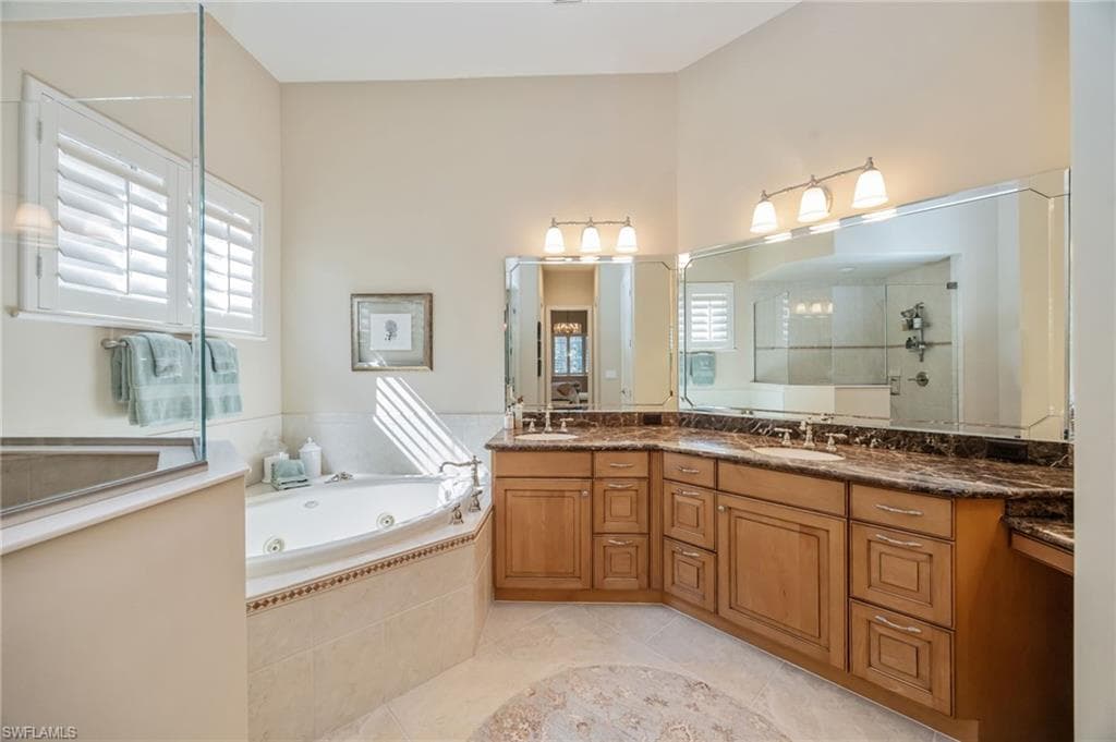 5596 Hammock Isles DR-21