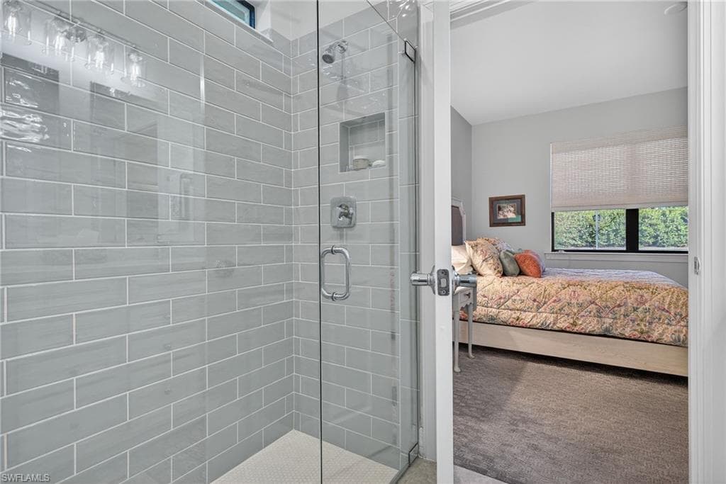 11268 Carlingford RD-20