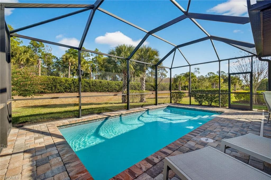11268 Carlingford RD-24