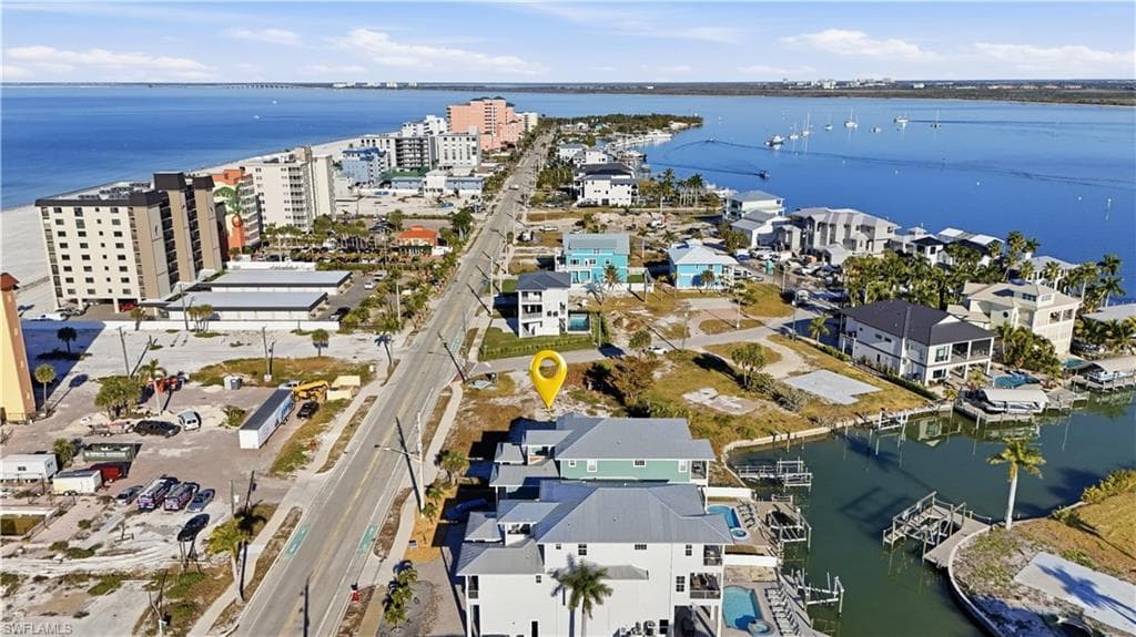 601 Estero BLVD-6