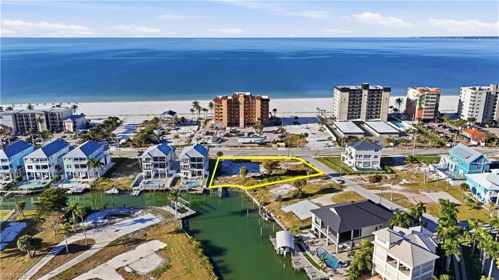 601 Estero BLVD-11