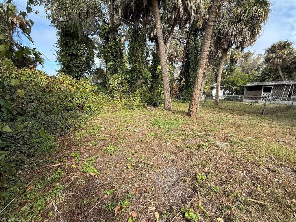 244 Labelle AVE-17