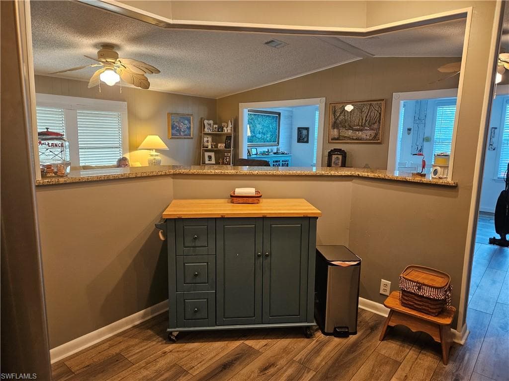 14 Peridot AVE 14PT-19