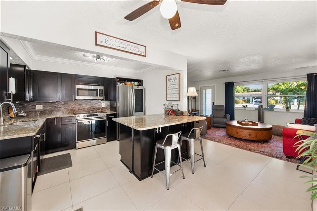 3945 Edgewood AVE-7