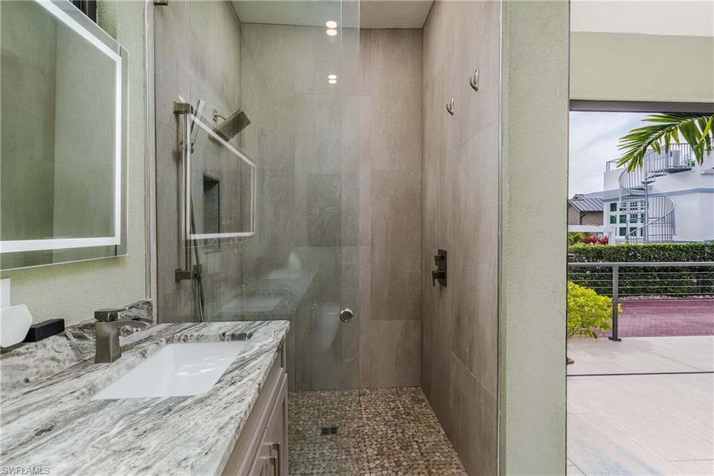 13323 Snook CIR-31