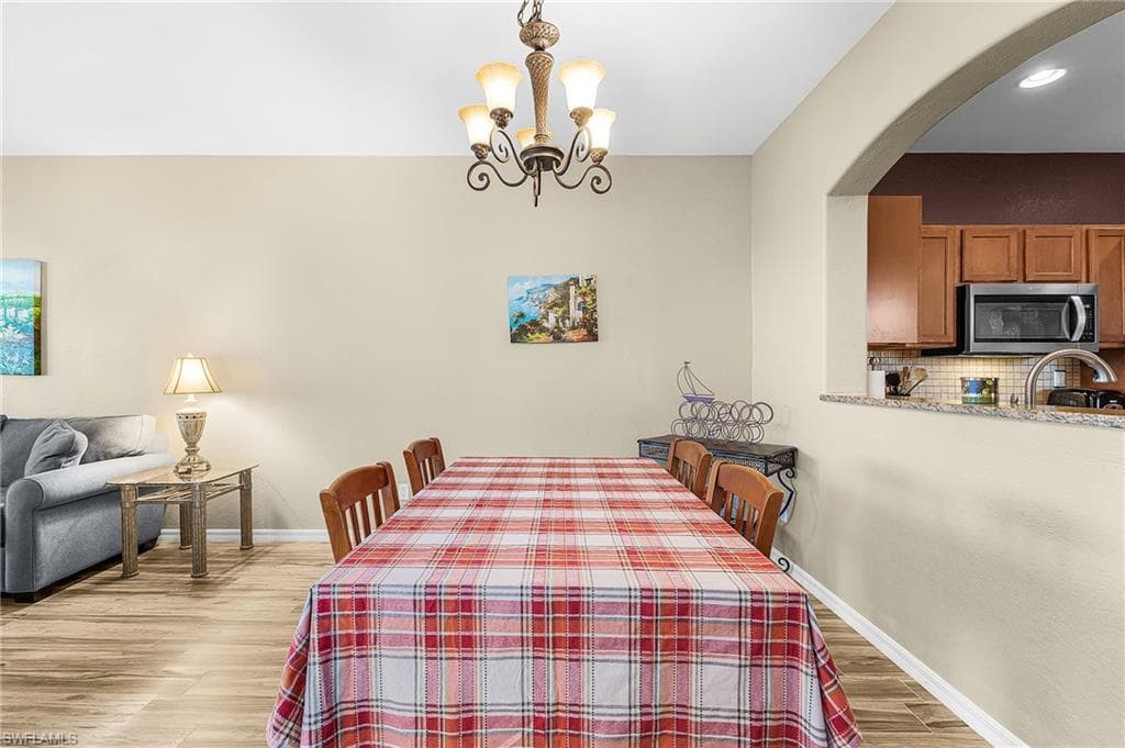 3343 Dandolo CIR-9