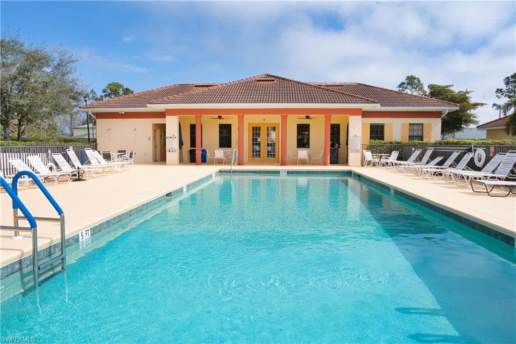 13730 Julias WAY 726-4