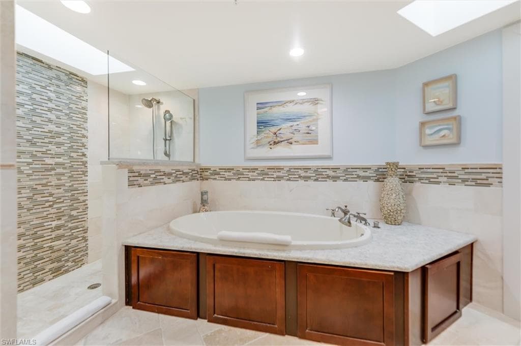 1656 Lands End Vlg-24