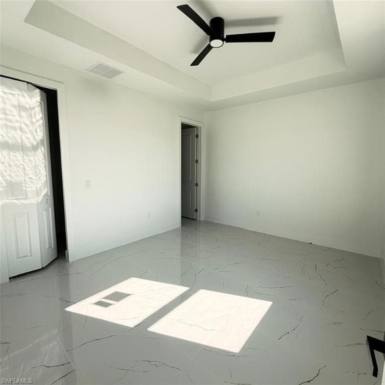 209-211 W 12th ST-23