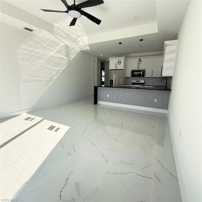 209-211 W 12th ST-15