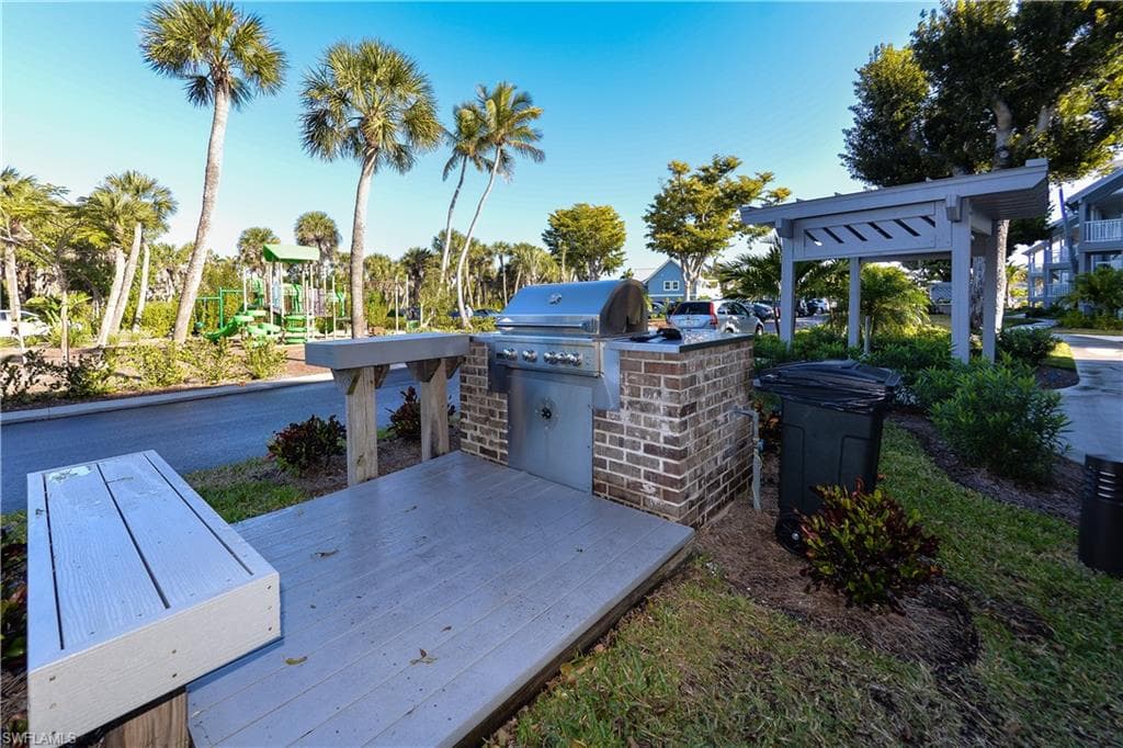 2255 W Gulf DR 121-19