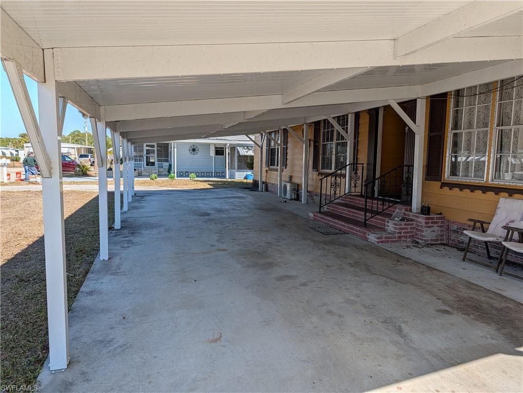807 Holly Berry CT-27