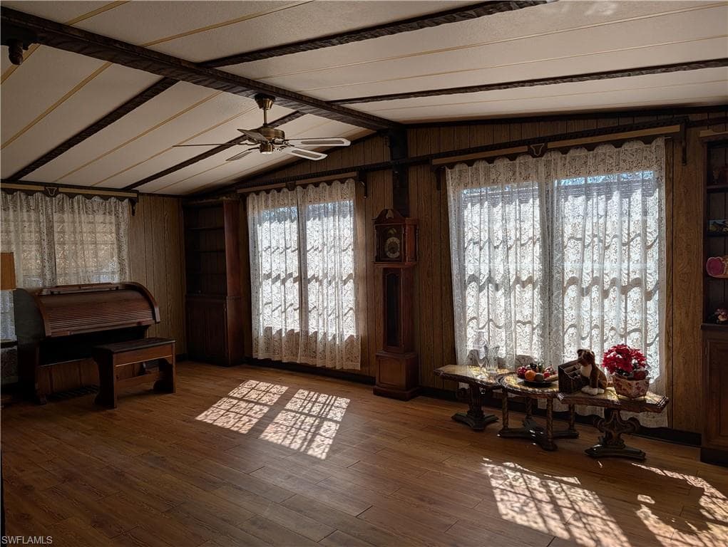 807 Holly Berry CT-6
