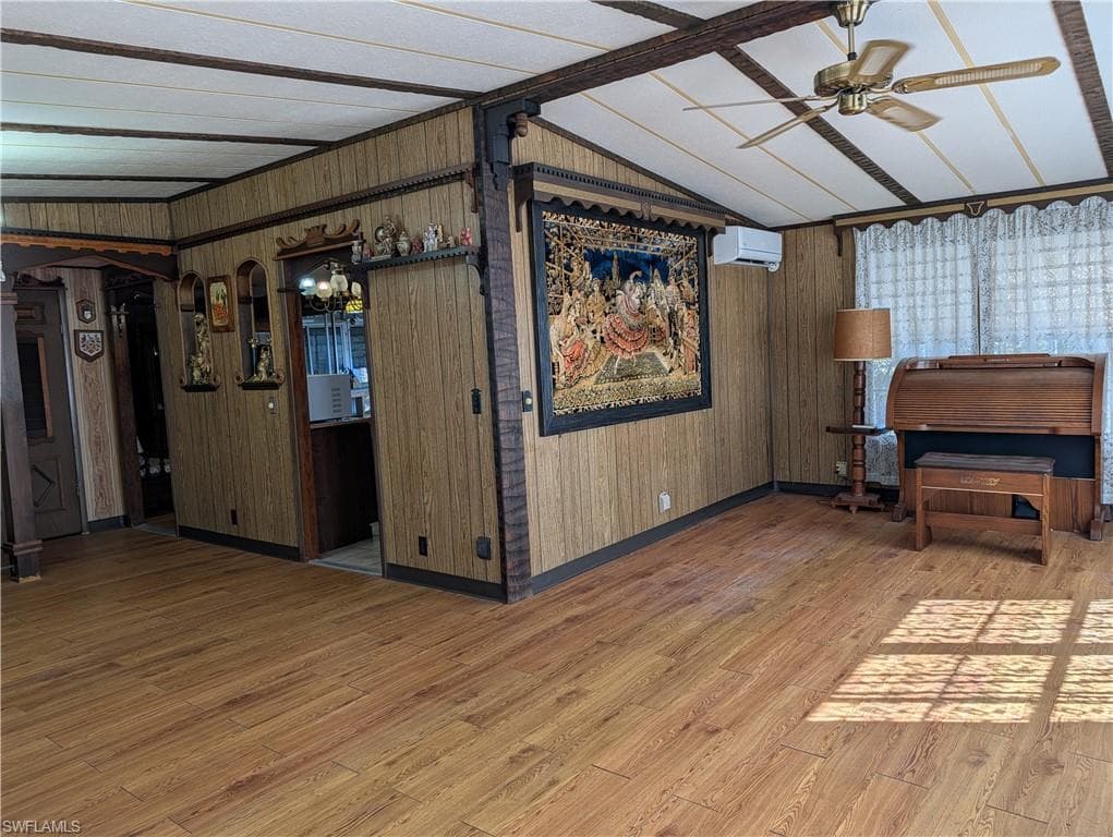 807 Holly Berry CT-5