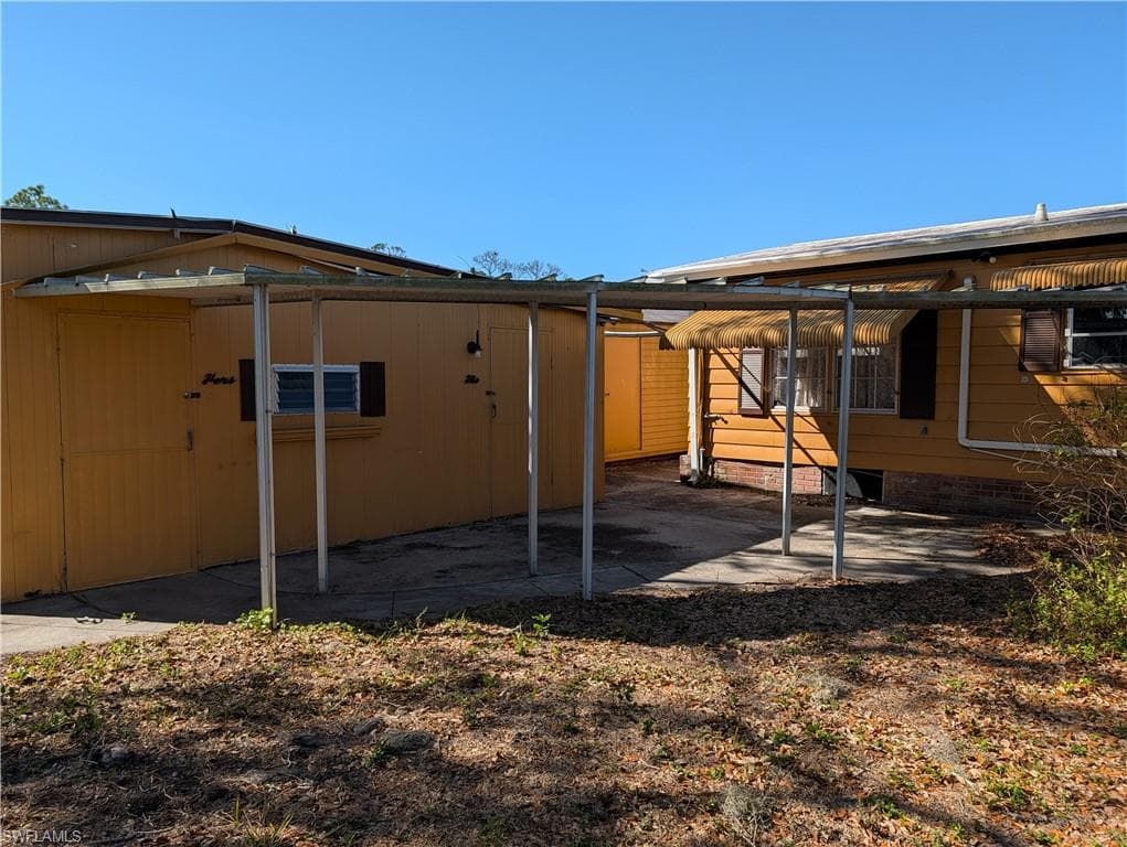 807 Holly Berry CT-31