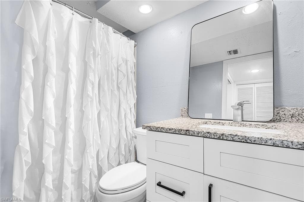 53 High Point CIR W 310-7