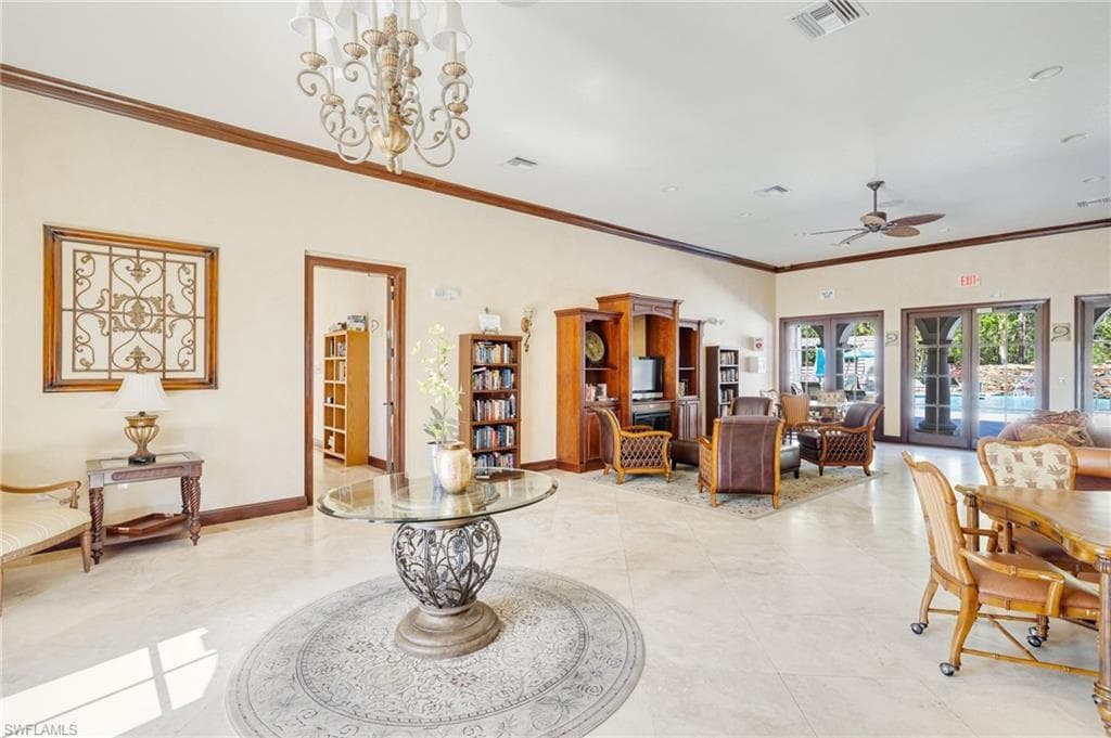 8510 Violeta ST 102-43