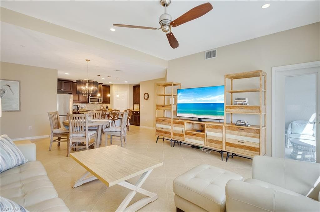 8510 Violeta ST 102-1