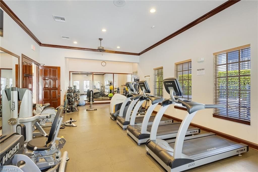 8510 Violeta ST 102-40