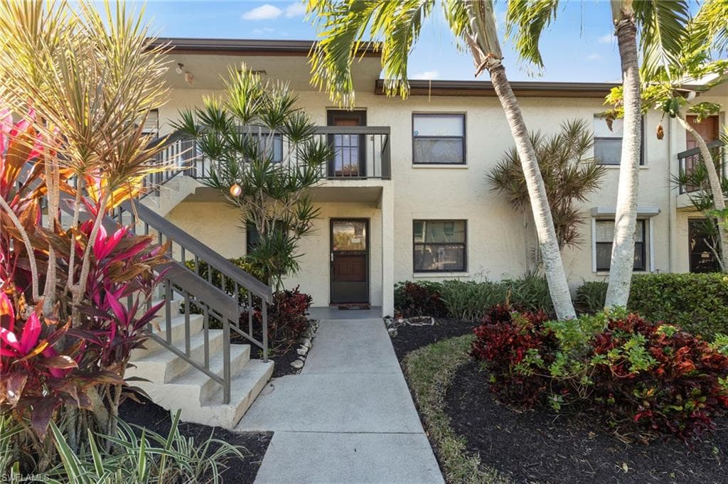 9305 Lake Park DR 102-2