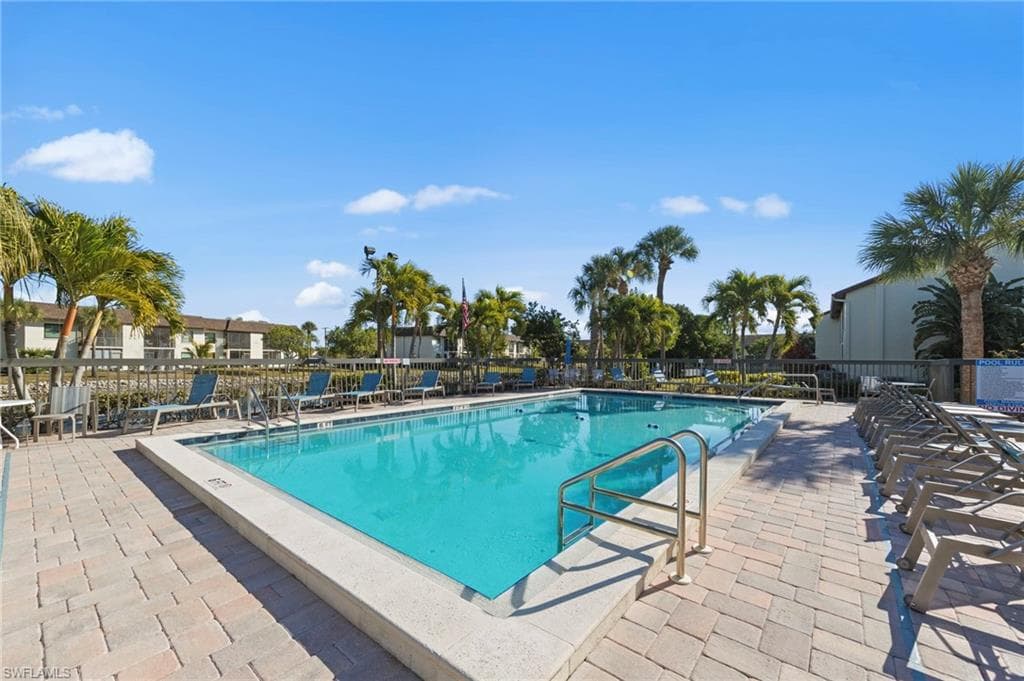 9305 Lake Park DR 102-37