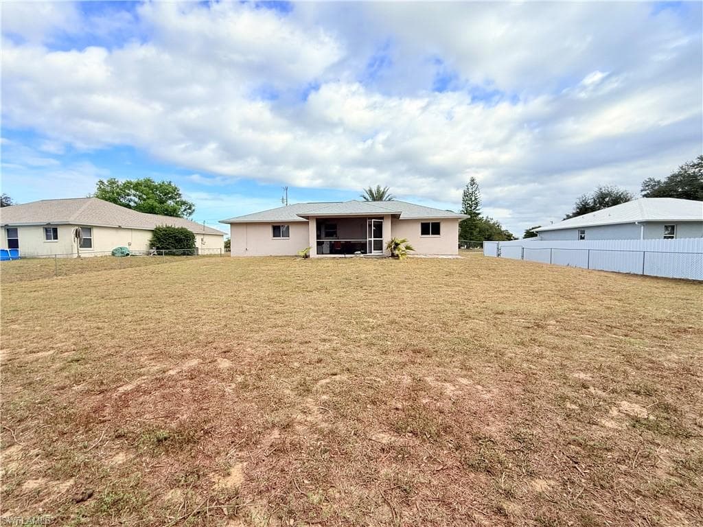 755 Arundel CIR-23