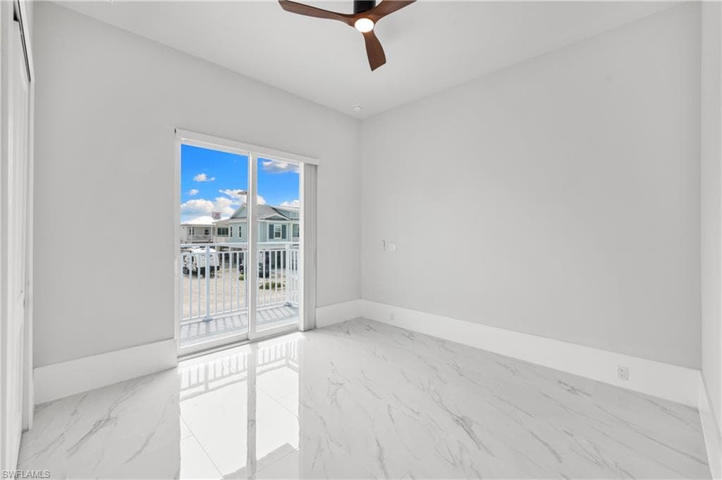 137 Hibiscus DR-3