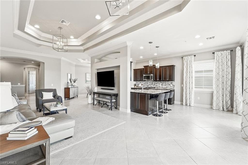 12045 Covent Garden CT 2103-9