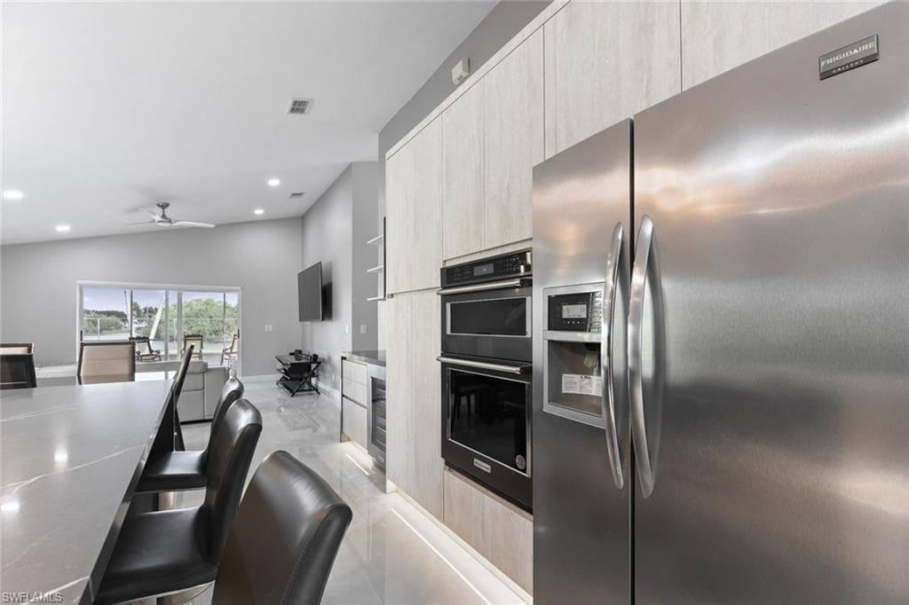 15613 Beachcomber AVE-17