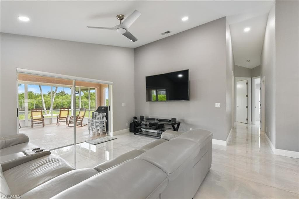 15613 Beachcomber AVE-22