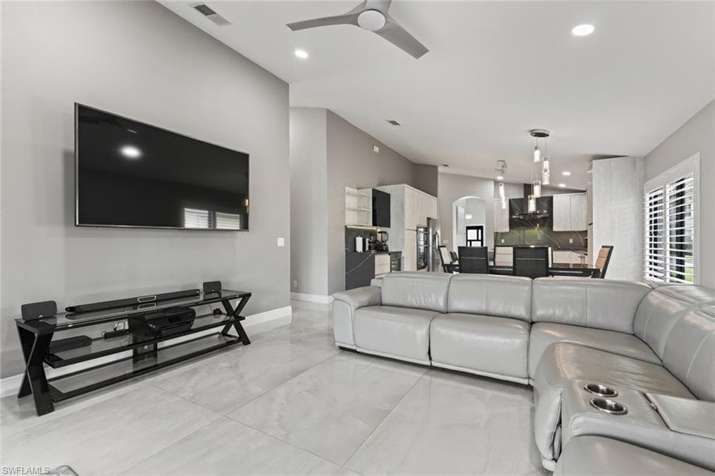15613 Beachcomber AVE-24