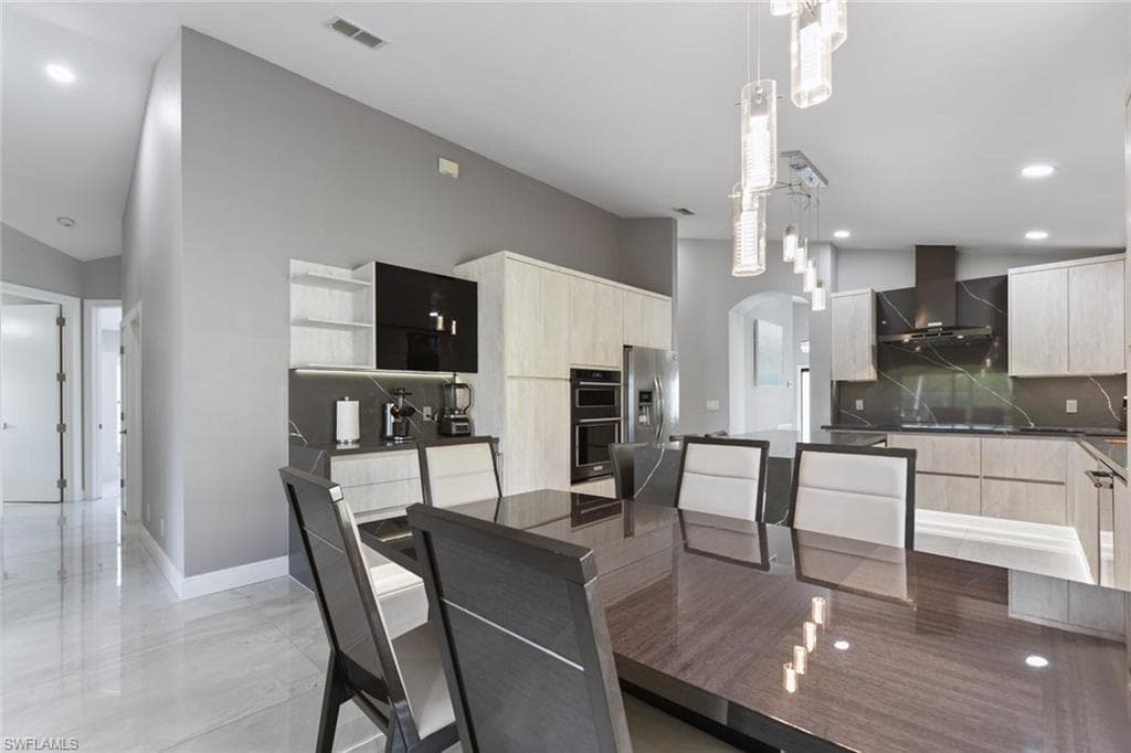 15613 Beachcomber AVE-18
