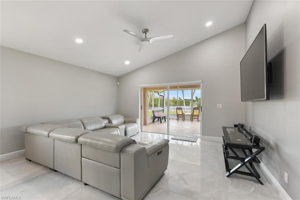 15613 Beachcomber AVE-21