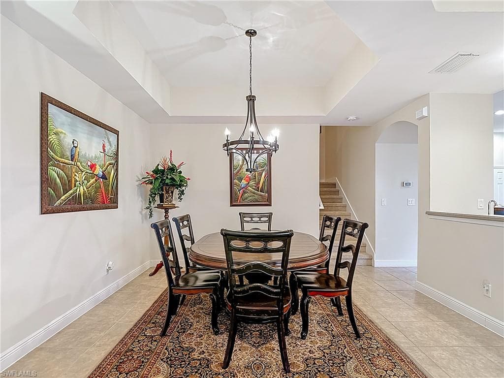 5710 Kensington LOOP-9