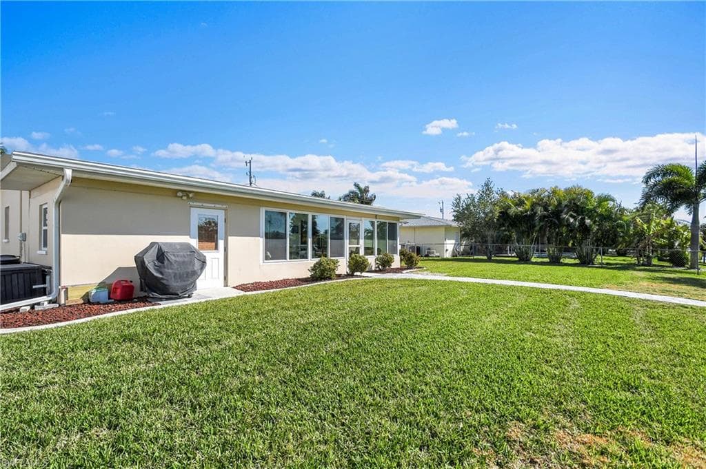 3018 SE 18th PL-28
