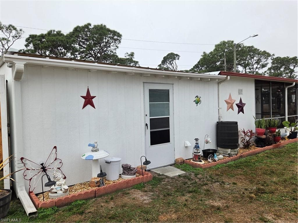 881 Homestead DR-30