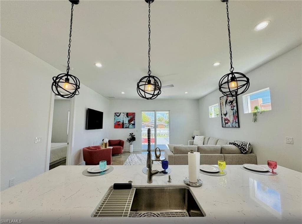 2479 Shadowlawn DR-13
