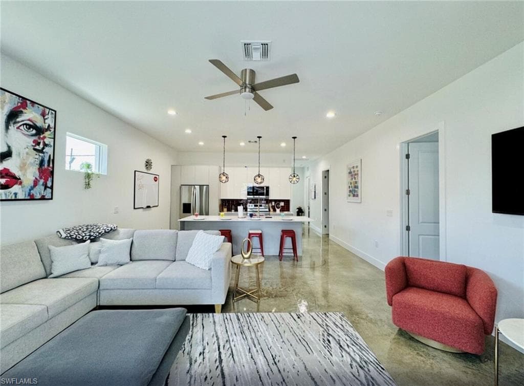 2479 Shadowlawn DR-16