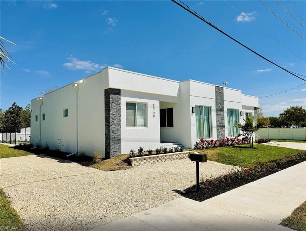 2479 Shadowlawn DR-1