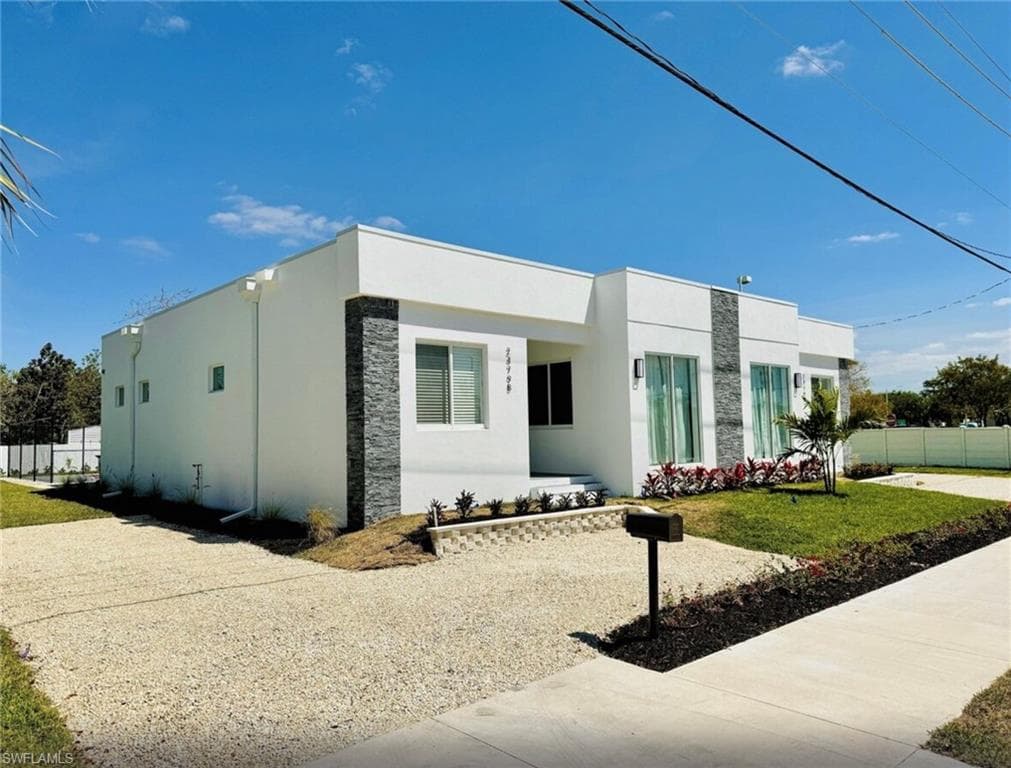 2479 Shadowlawn DR-33