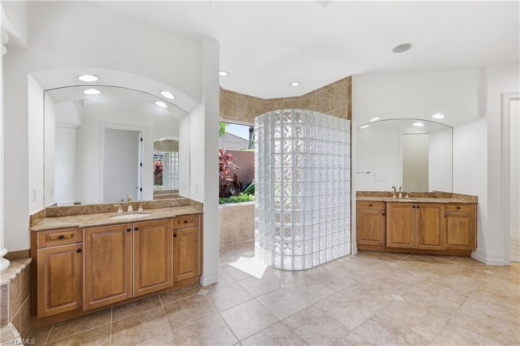 1687 Persimmon DR-34