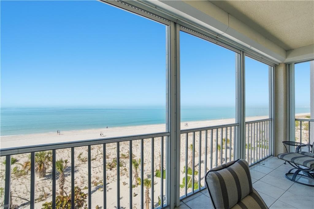 267 Barefoot Beach BLVD 305-2