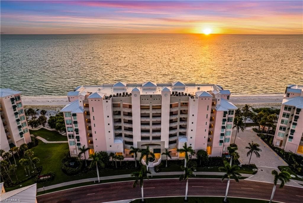 267 Barefoot Beach BLVD 305-3