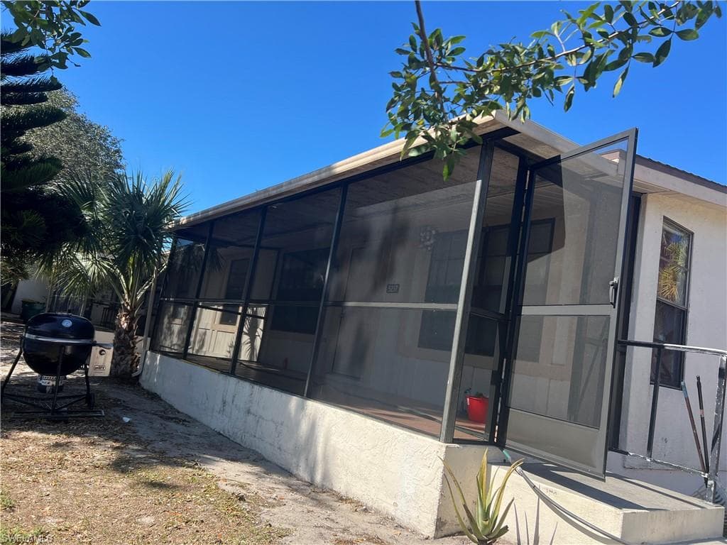 5217 Treetops DR I-4