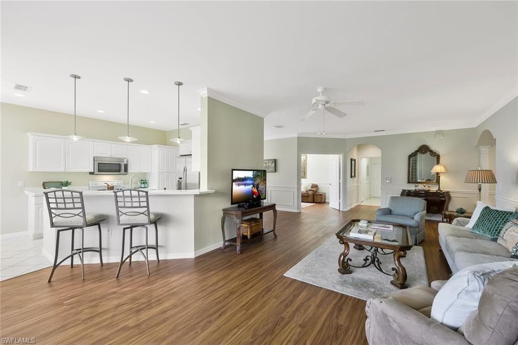 2180 Hawksridge DR 2002-7