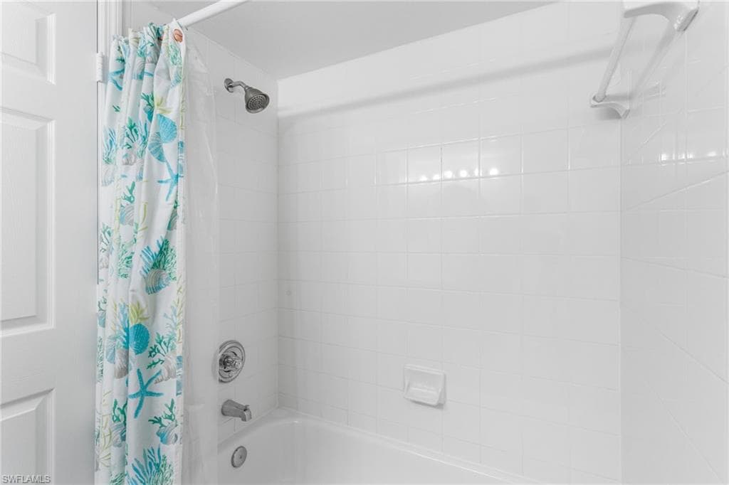 8940 Colonnades CT E 713-14