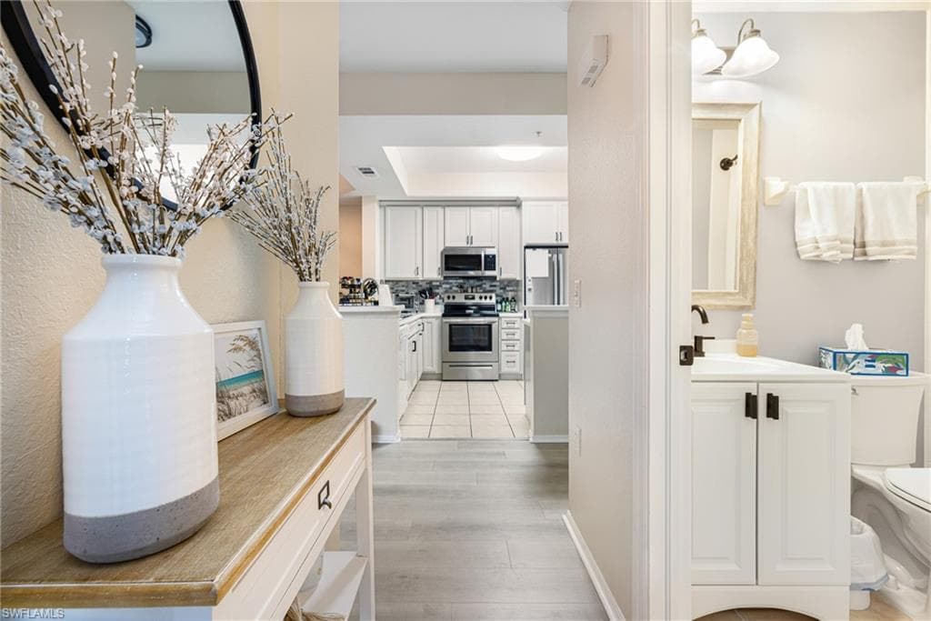 9055 Colby DR 2213-4