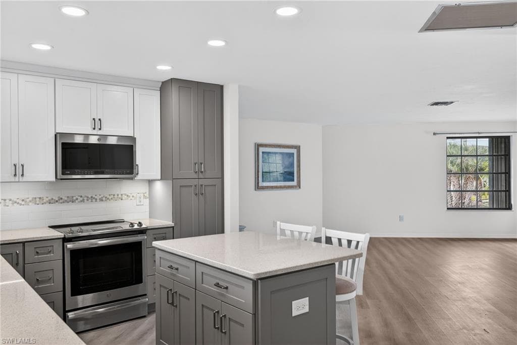 1312 Par View DR-8
